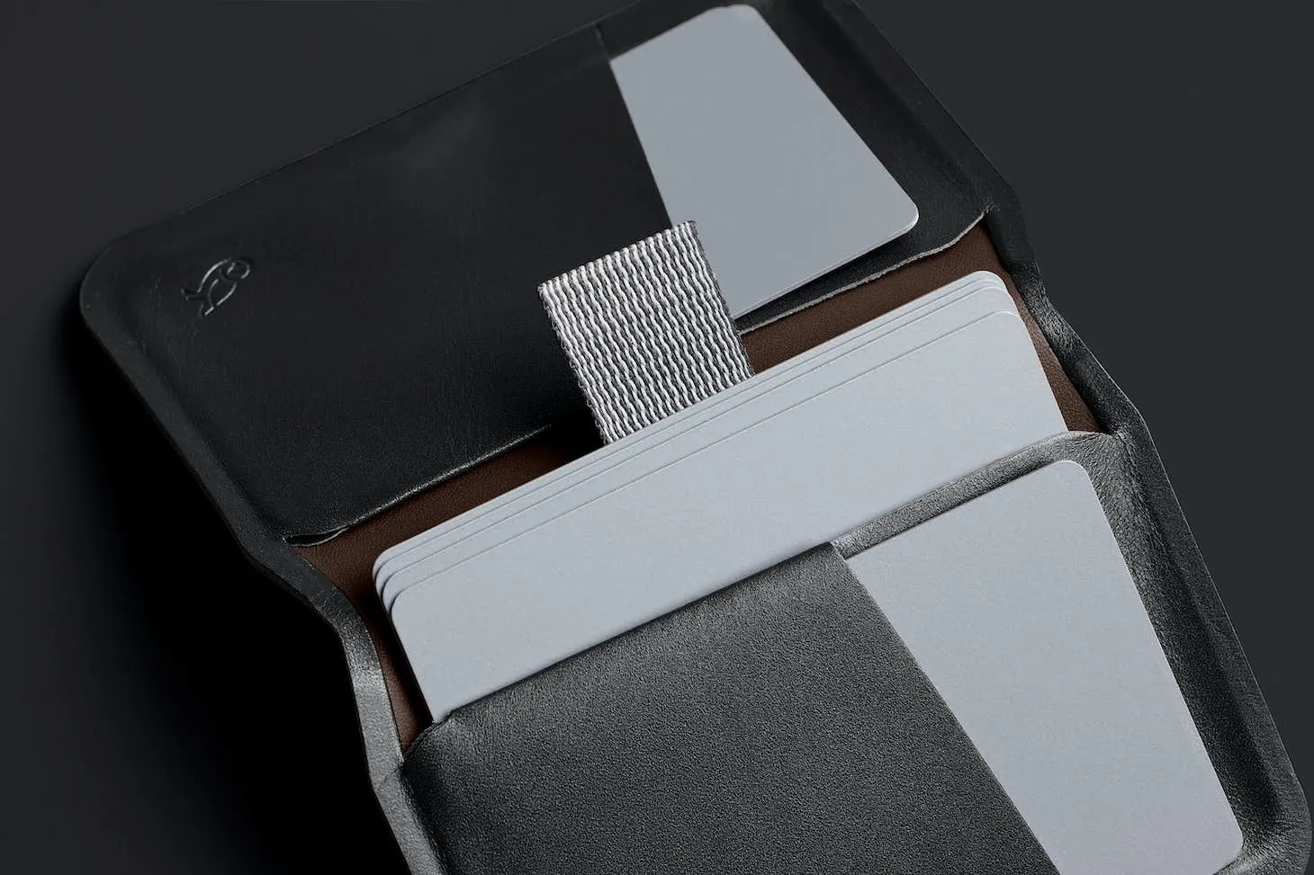 Apex Slim Sleeve - Raven