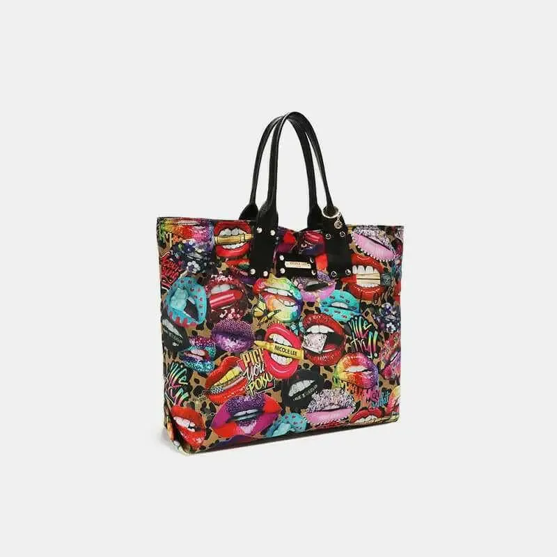 Chic Reversible Handbag Elevating Luxury Fashion for Women with Style
