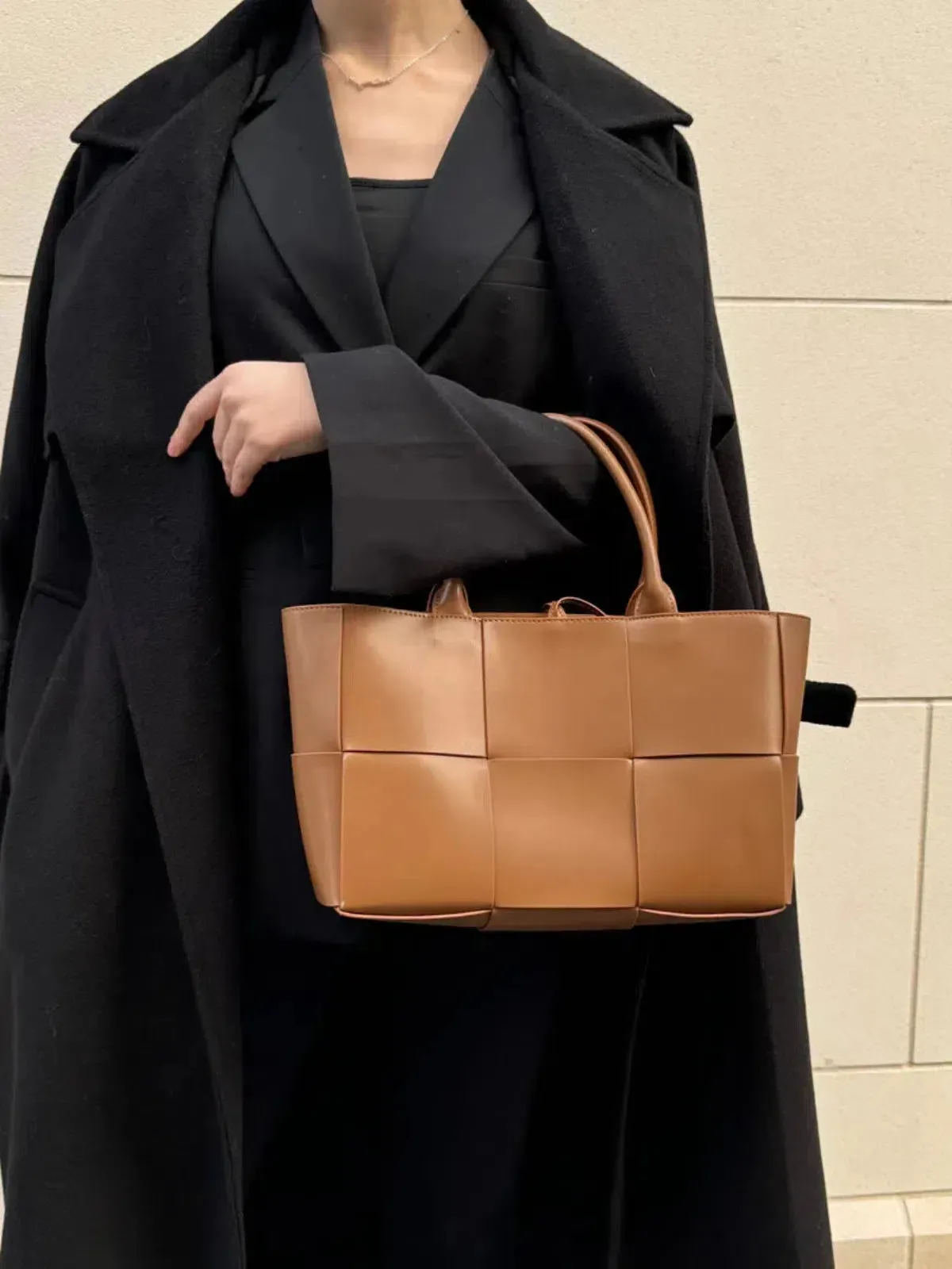 Jasmine – Chic design – Woven handbag