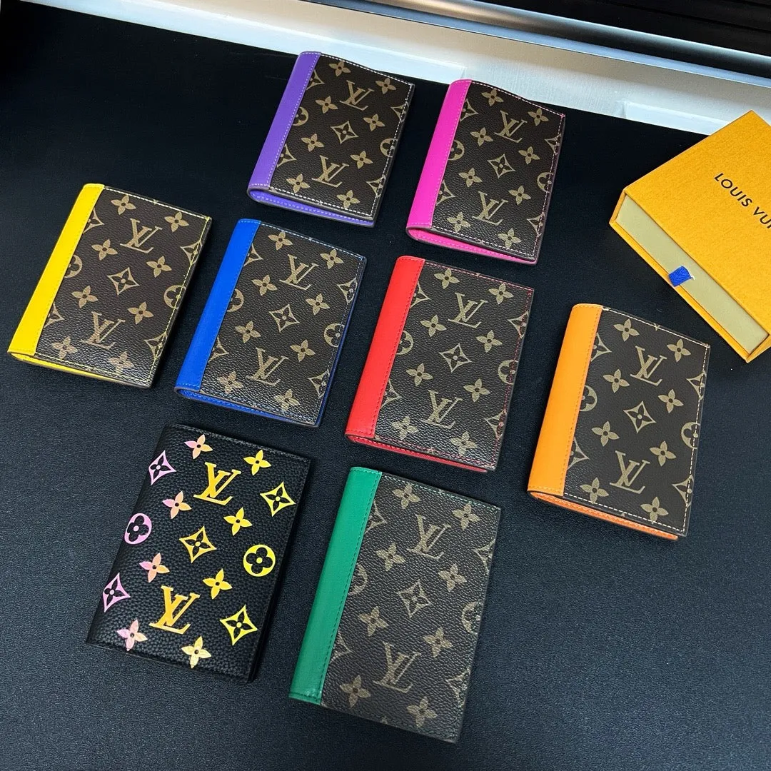 LB969 Passport Cover / 3.9 x 5.5 x 1 inches