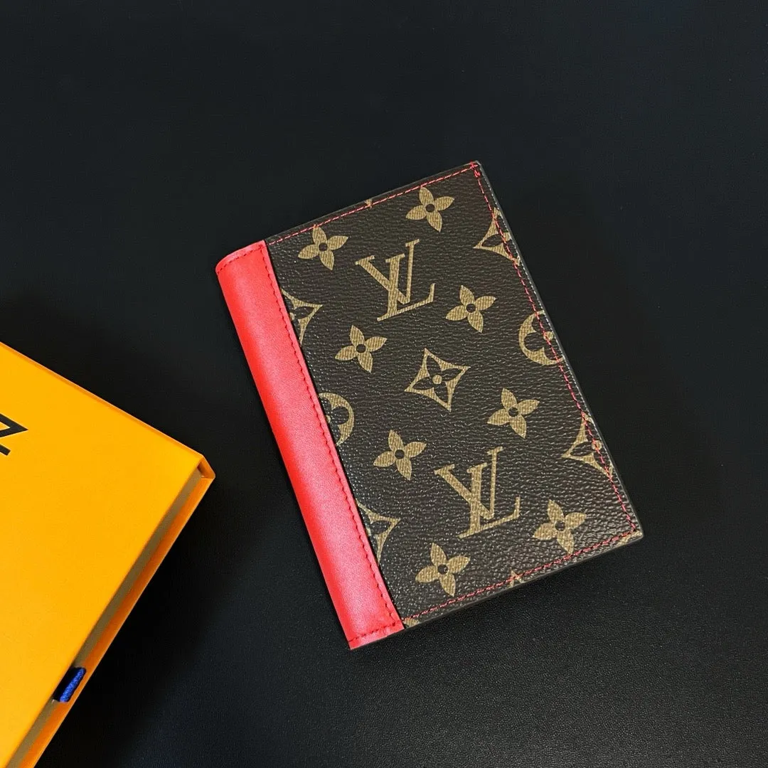 LB969 Passport Cover / 3.9 x 5.5 x 1 inches