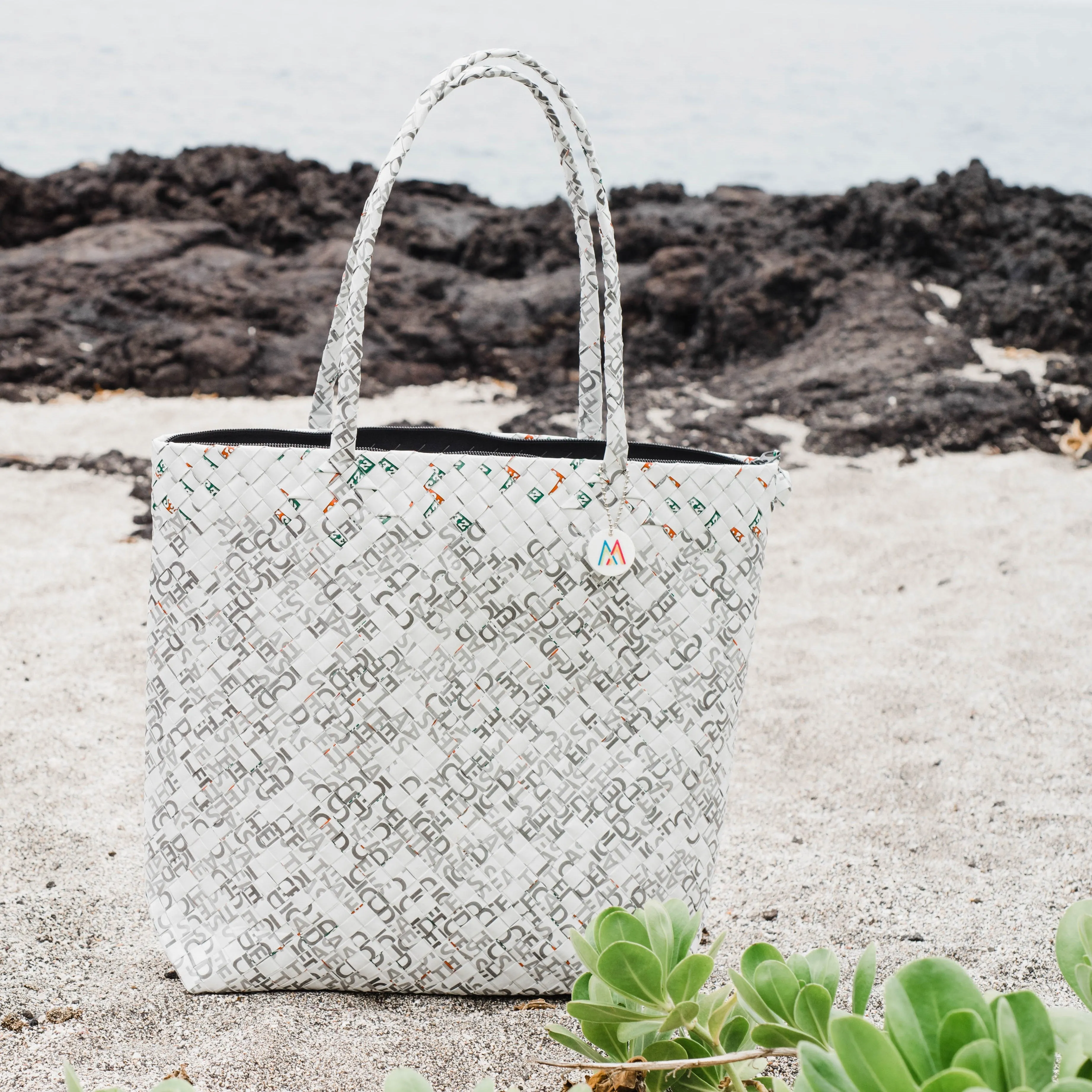 Limited Edition - White Woven Shoulder Bag
