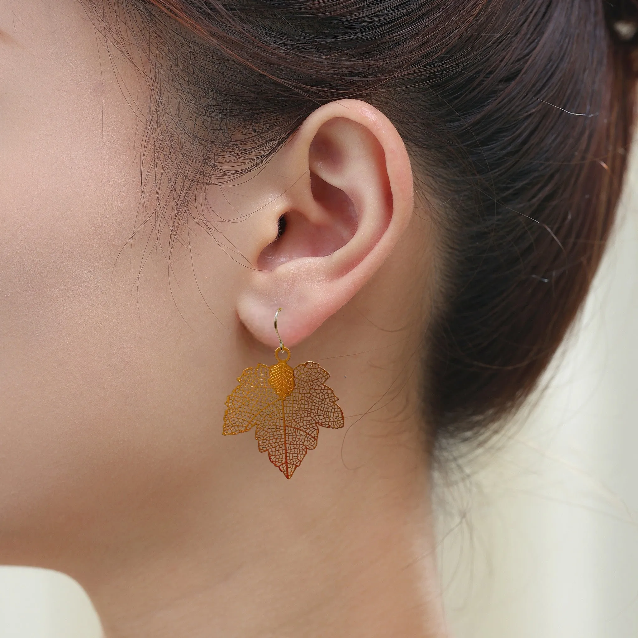 Maple leaf gold leaf earring