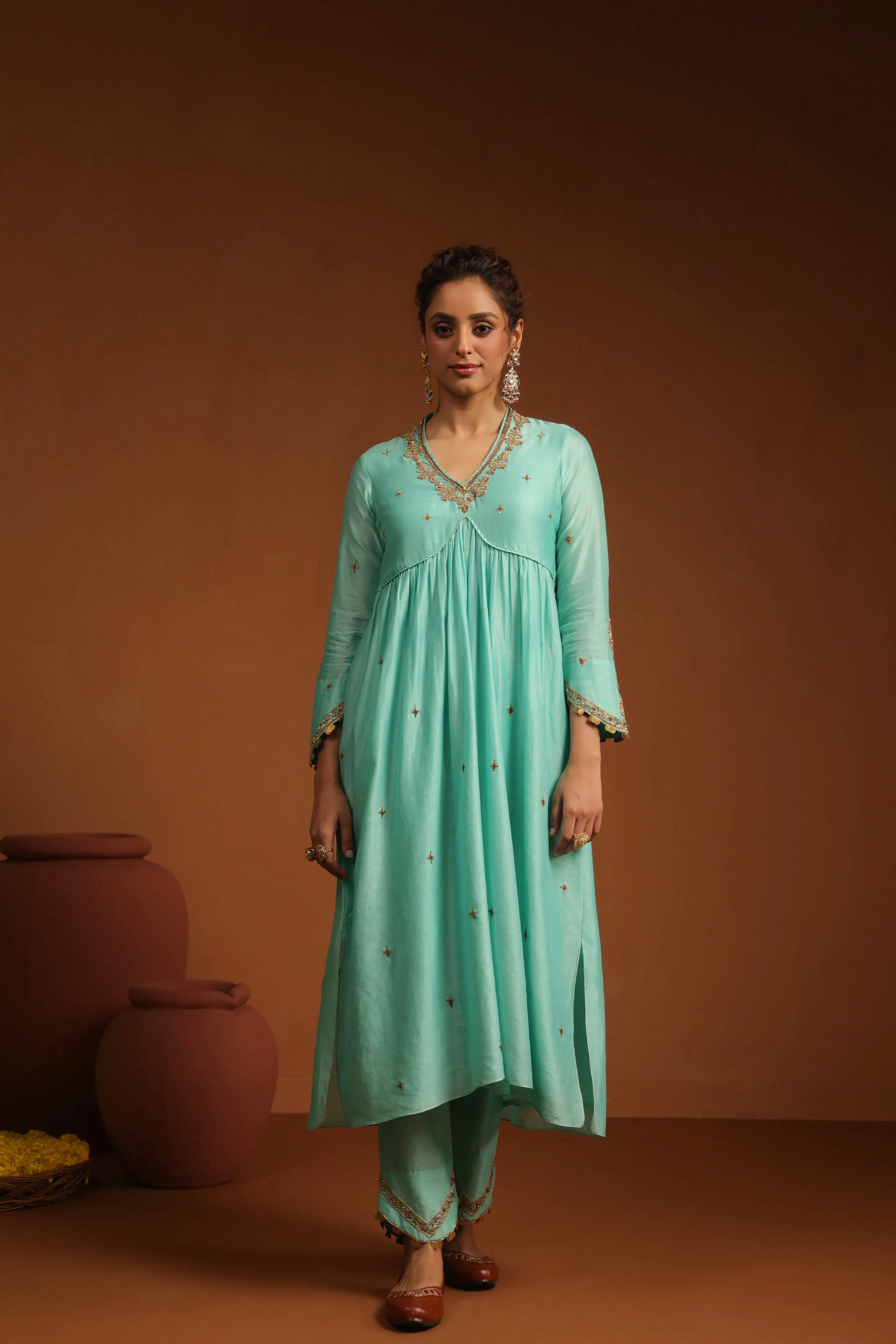 Pakeezah Chunnat Joda Neela