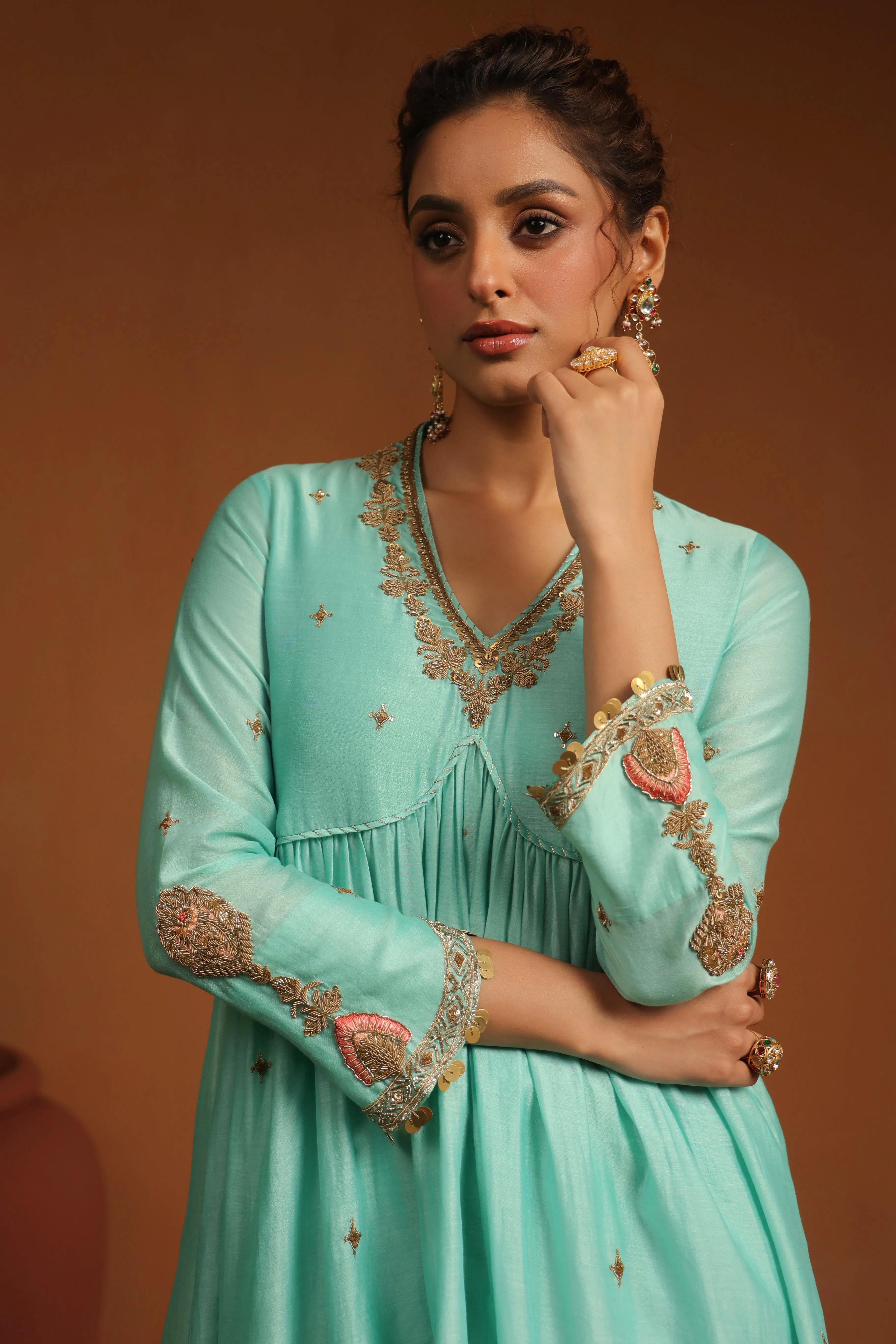 Pakeezah Chunnat Joda Neela