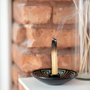 Palo Santo Ceramic  Holder with 5 Palo Santo Sticks.