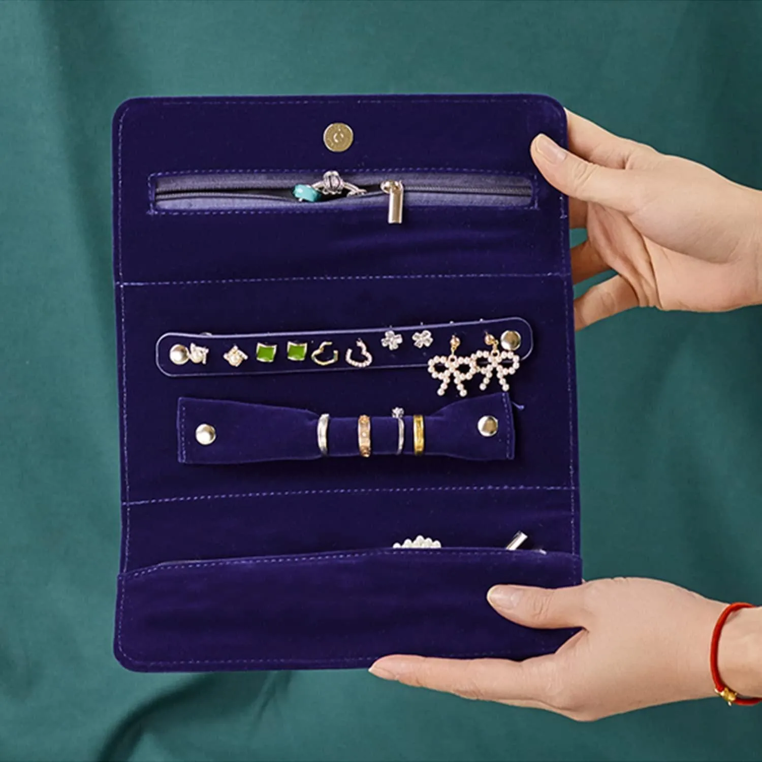 Small Travel Jewelry Organizer, Jewelry Roll, Light Weight Jewelry Organizer Clutch Bag for Daily Jewelries Necklaces Earrings Rings Carrying, Blue