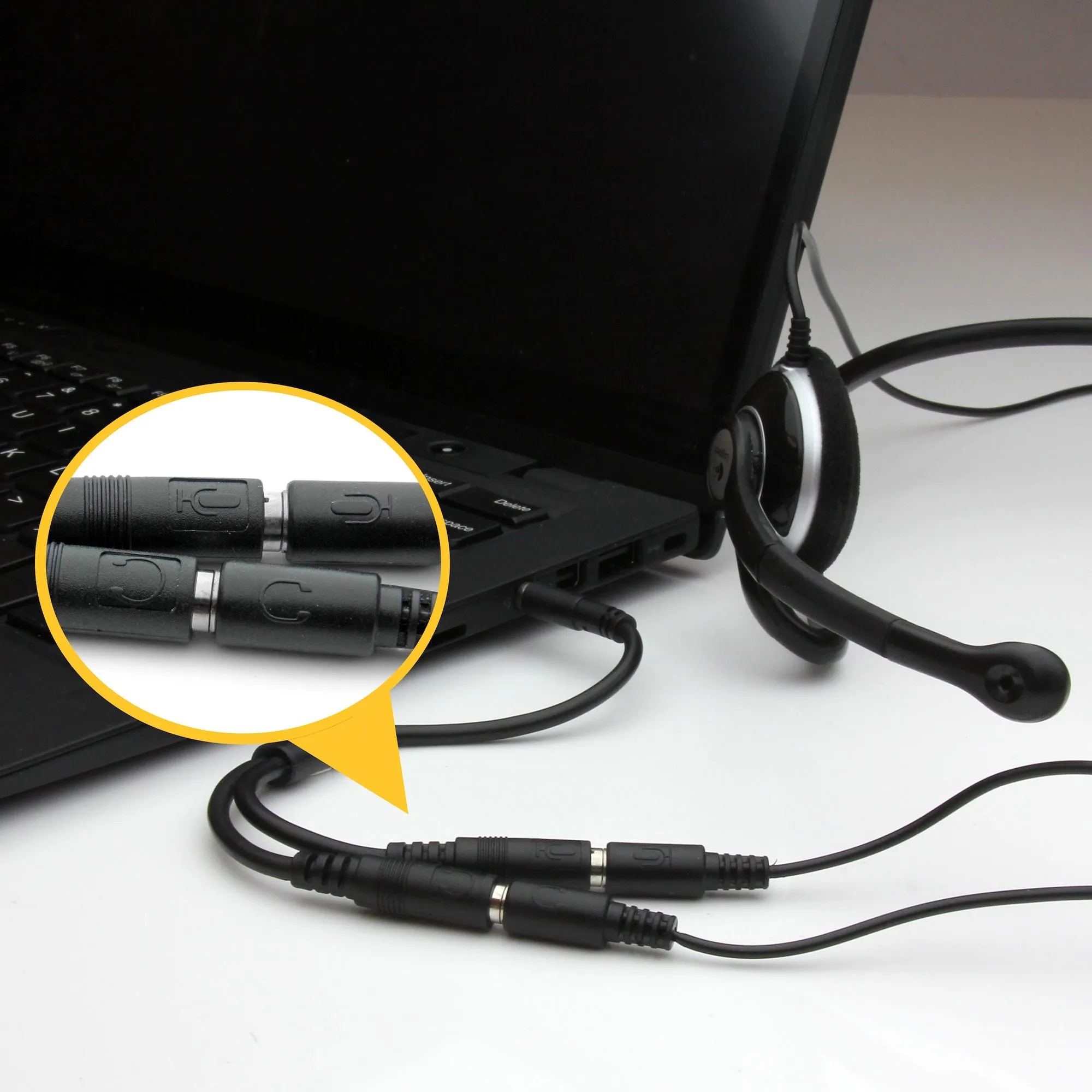 Startech.com Headset Adapter, Microphone & Headphone Splitter