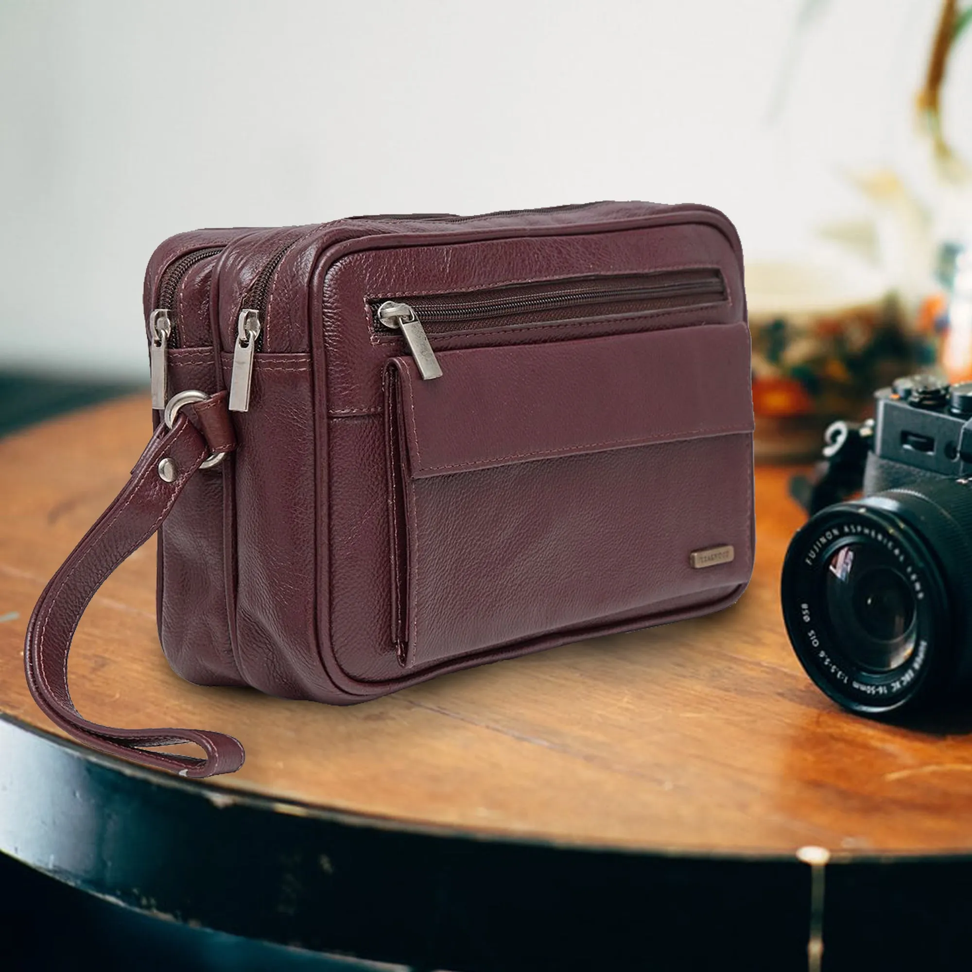 Teakwood  Genuine Leather Toiletry Bag (Garnet)