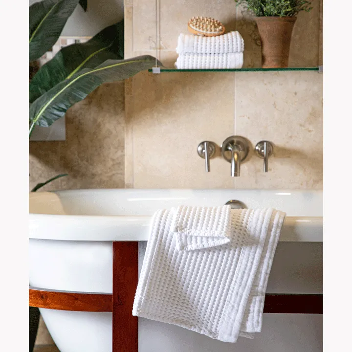 White Bath Sheet, Modern Style